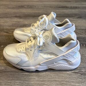 Nike Air Huarache White Gum Satin DR9883-100 Men’s Size 9